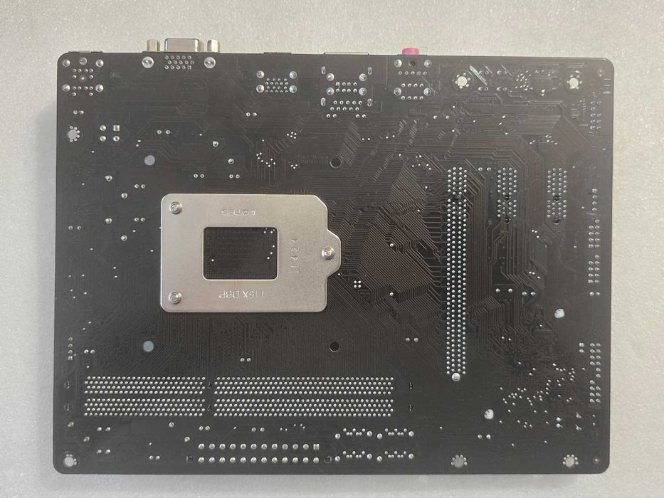 Placa de baza GIGABYTE GA-H81M-S1, LGA 1150 + Procesor G3240