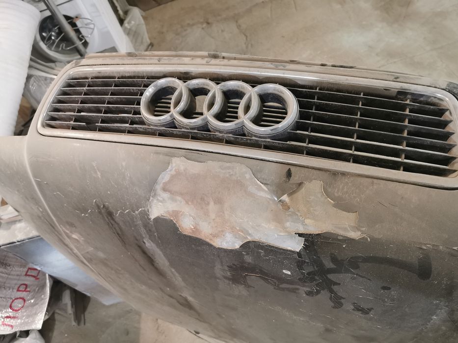 Ауди 80 Б4 капот