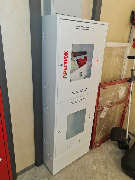 Пожарные шкафы для хранения огнетушителей и пожарных кранов