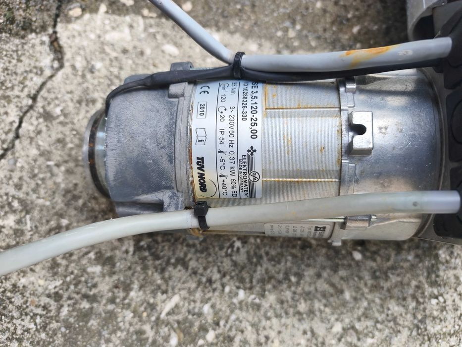 Индустриален мотор за бързодвижеща се ролетна врата GfA Elektromaten SE 3,5.120 (с вал и платно