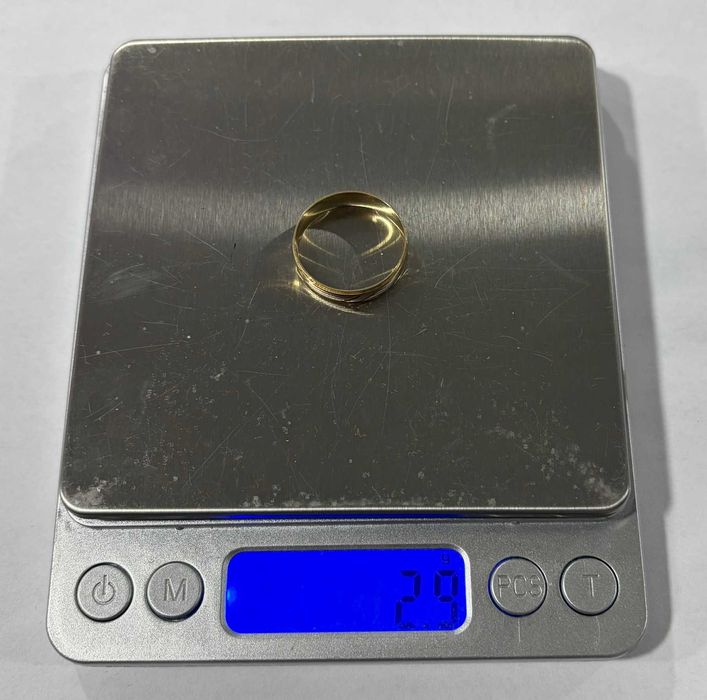 Златен пръстен 2.9 грама 14 карата