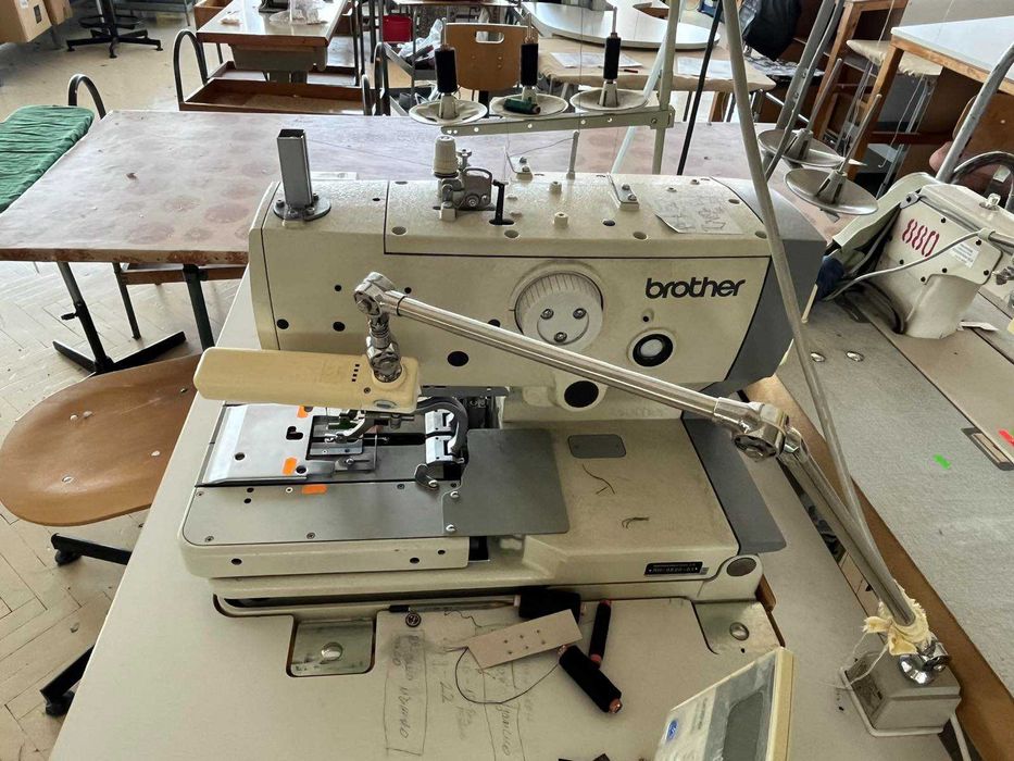 Продавам обурдване от шивашки завод (Шевни машини, кроене, гладене)