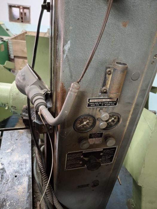 Mașina de găurit automata Snow Manufacturing Fabricație SUA
