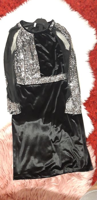 Rochie neagra catifea cu paete