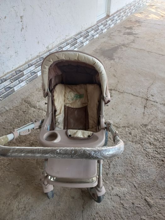 Bolalar kalyaskasi yangidek 350 ming sum