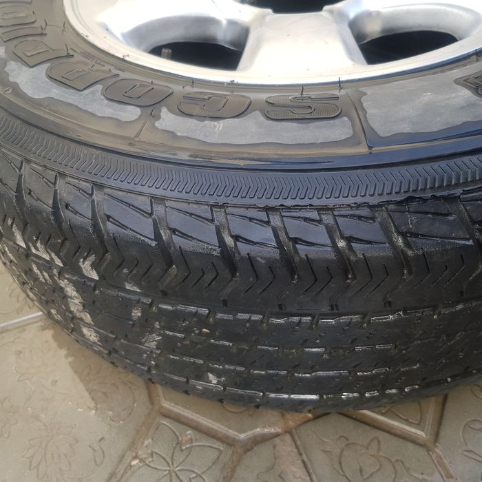 Продам резину на колеса