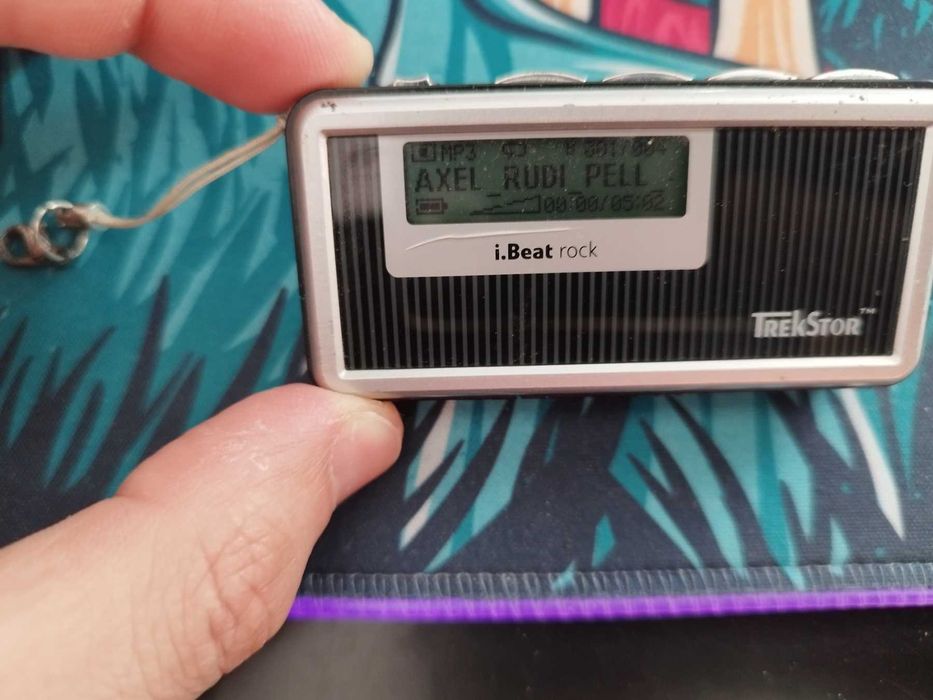TrekStor i. Beat rock Portable MP3 Player 1GB Silver/Black