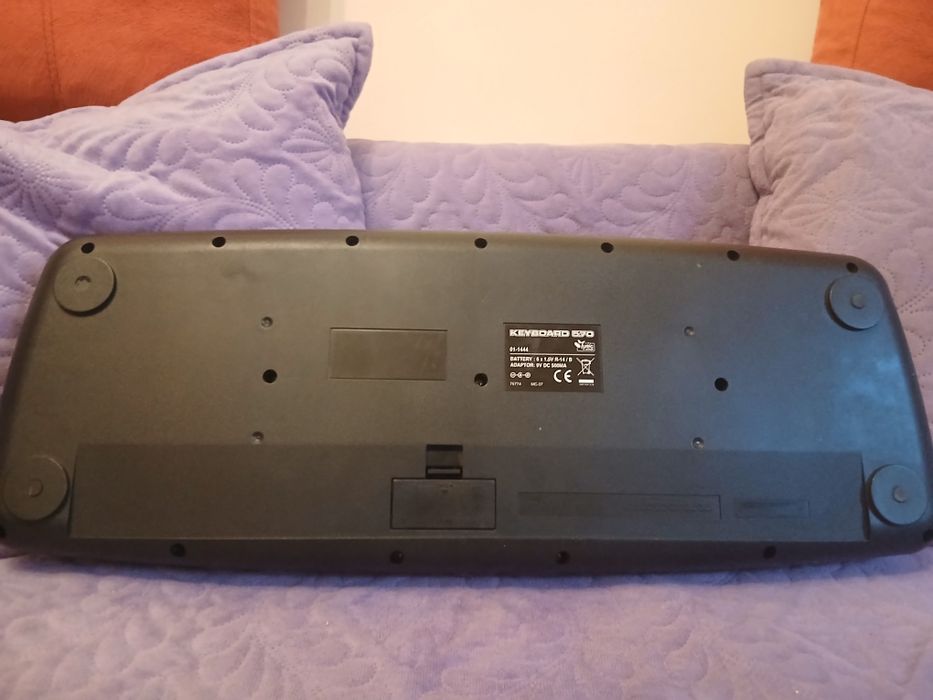 Orga Medeli Keyboard 570 OUT:MIDI