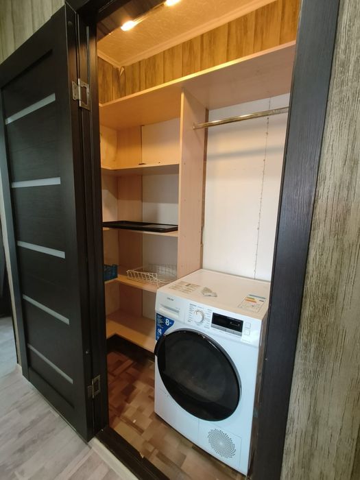 Продам 3 комн.кв, 9/9, Абая, 72