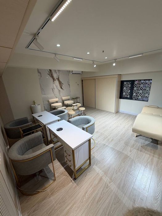 Элитный салон продаётся или сдаётся в аренду.