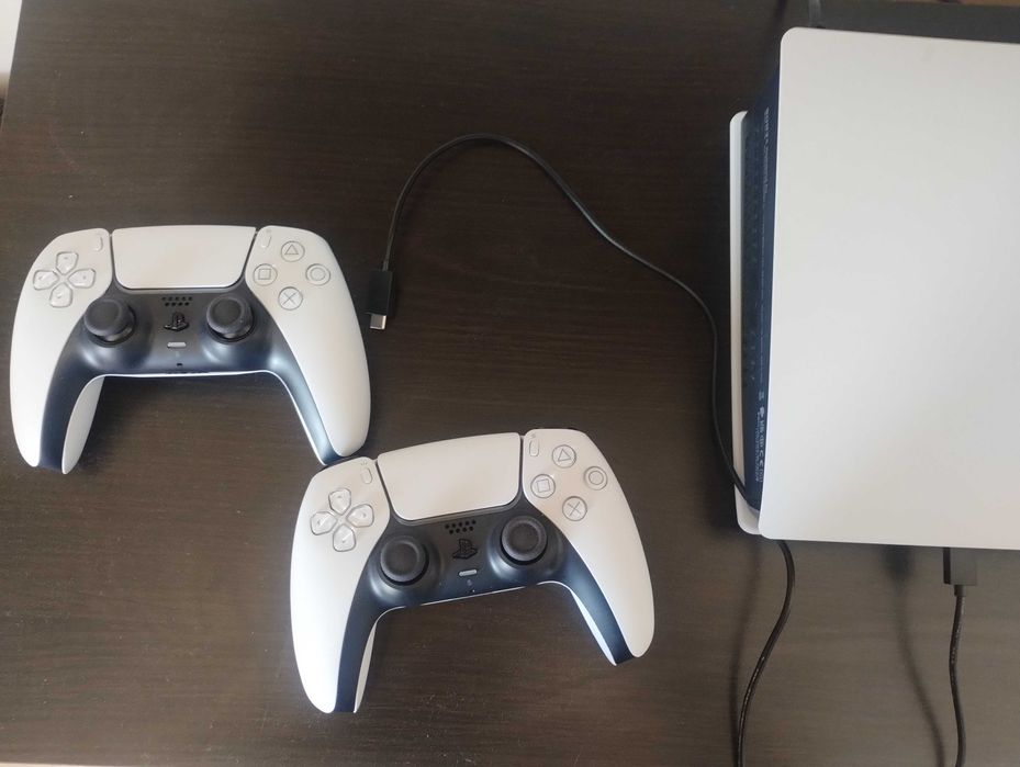 PlayStation 5 Pro 2 TB памет с 2 години гаранция