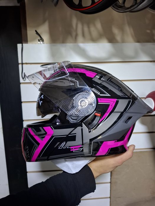 Шлем для мотоцикла или скутера женский