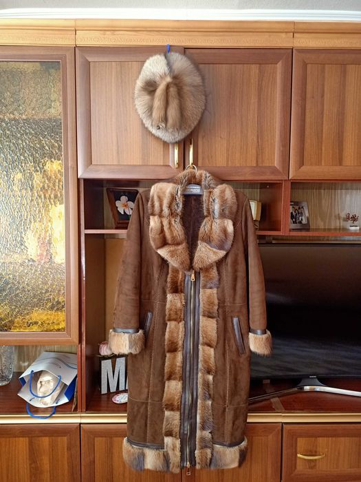 Женская дублёнка.