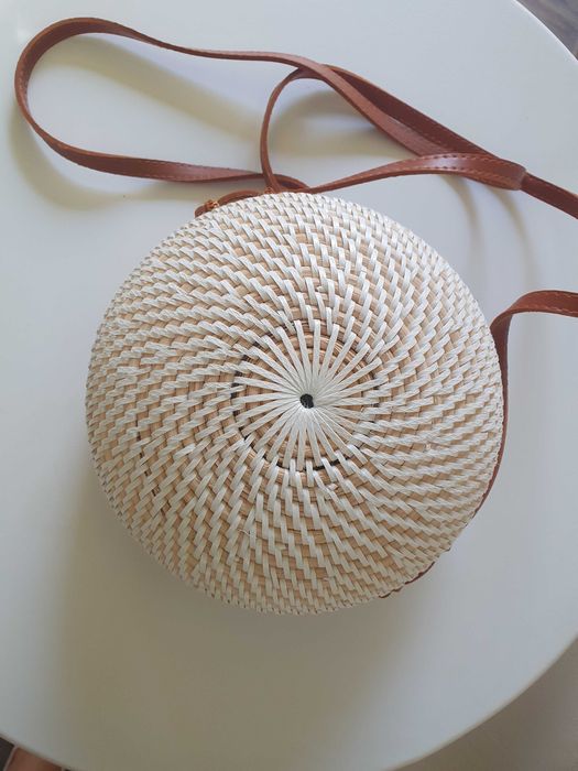 Geanta rotunda ratan