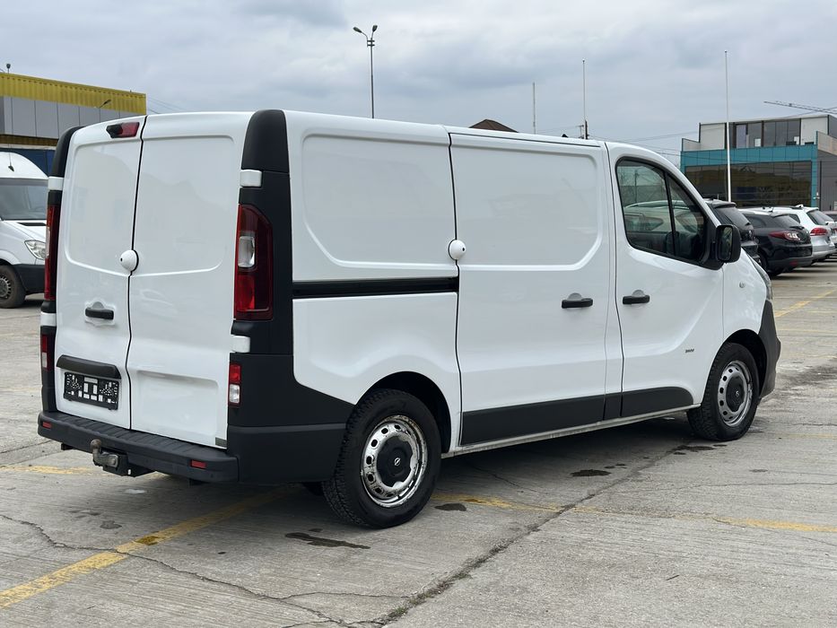 Vand Opel Vivaro,2017,euro 6,import Olanda,carte service la zi,led
