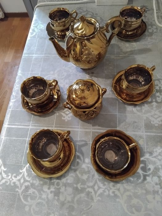 Продаётся чайный сервиз
