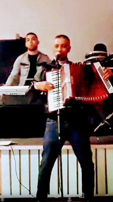 Lăutari obiceiuri.sau formatie