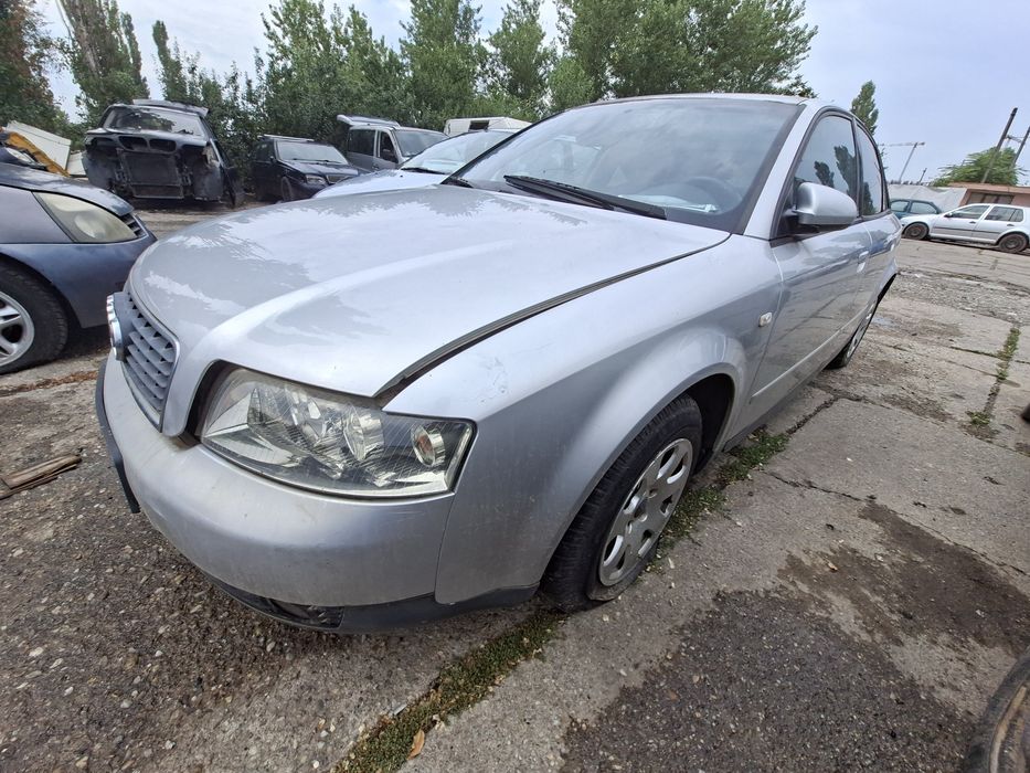 Dezmembrez Audi A4 B6 1.9D 2.0 B 2002