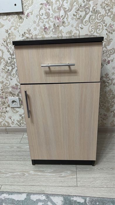 Тумба прикроватная