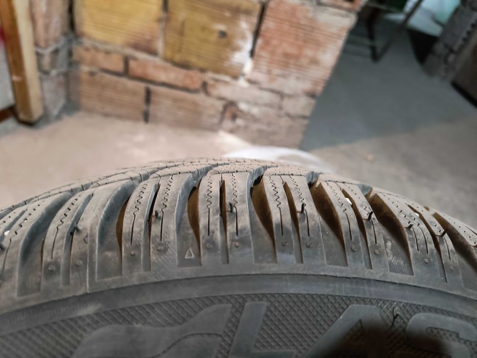 Зимни гуми 215/55/16