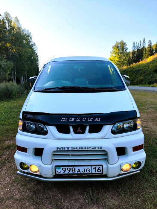 Mitsubishi Delica