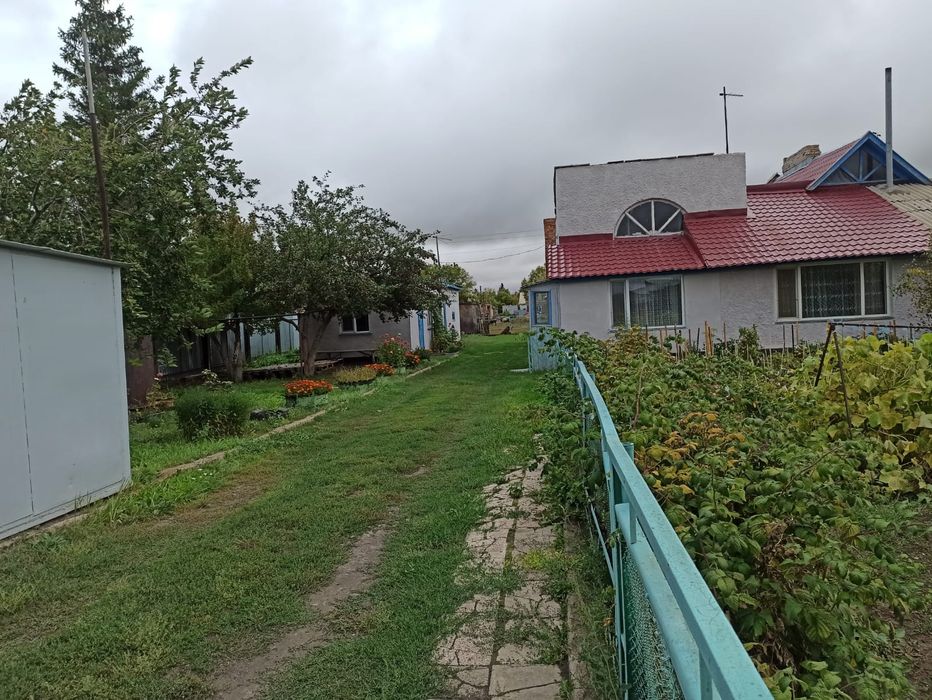 Срочно продается дом в поселке Центральное.