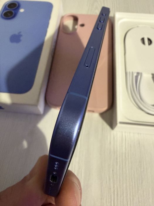 iPhone 16 Ultramarine 128GB Impecabil, 27 cicluri de incarcare Fullbox