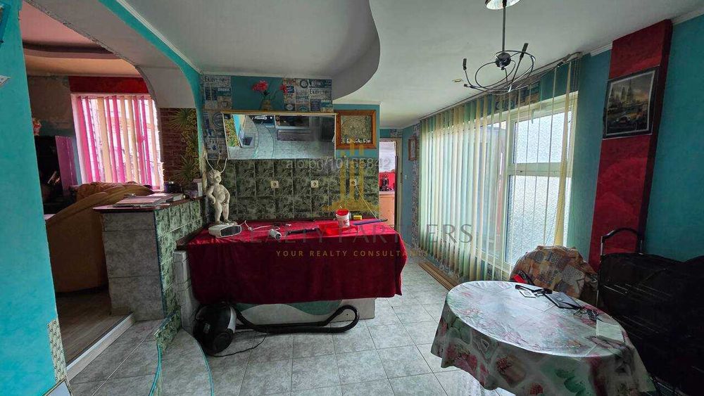 Продава се Къща в Перник, Център - 80 кв.м за 1062 €/кв.м - Снимка #9