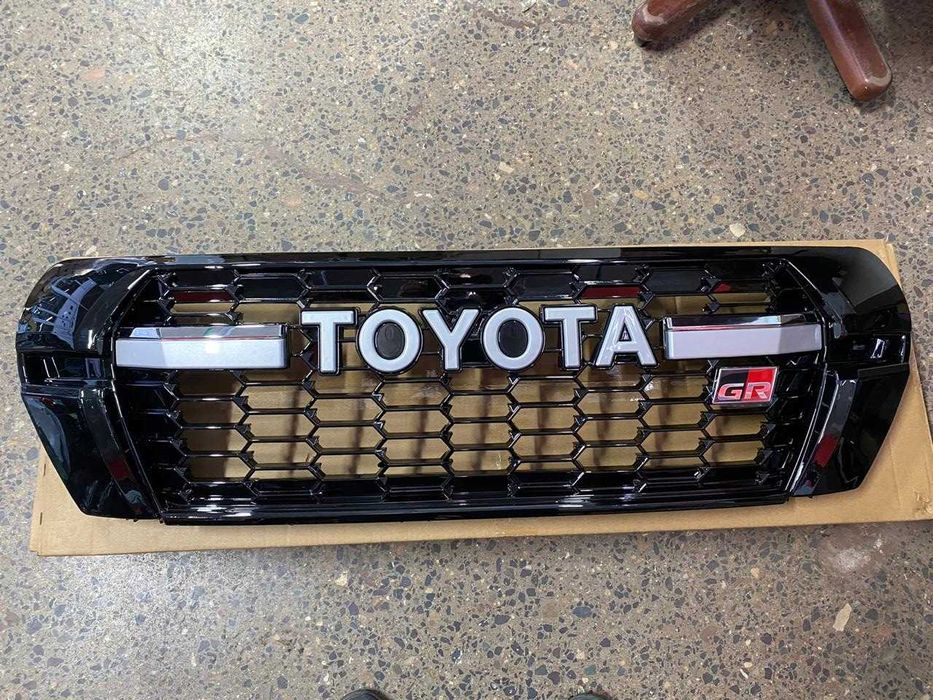 Решетка радиатора land cruiser 200