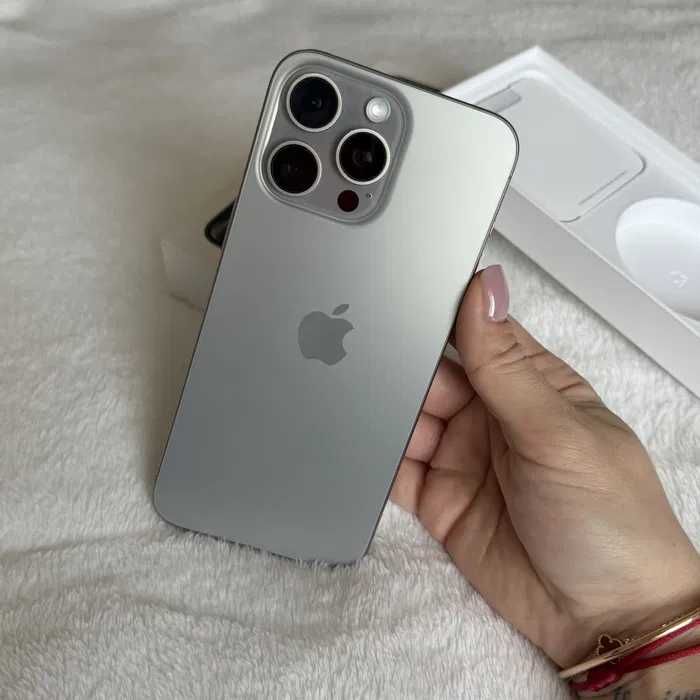 Продам iPhone 15 Pro Max Titanium 256 GB — идеал 10/10