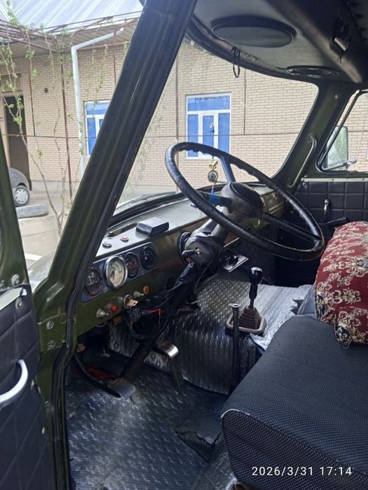 УАЗ сотилади.1990йил дизелда