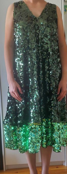 Новое платье с пайетками ZARA