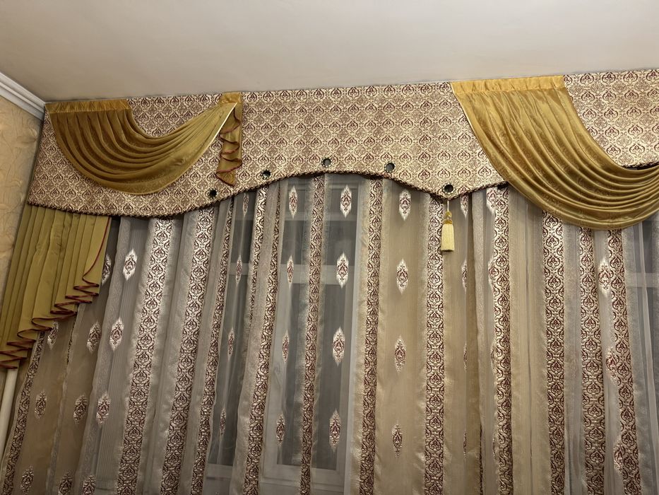 Продам шторы в зал