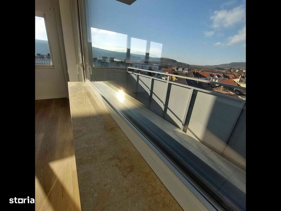 Persoana fizica , vând apartament deosebit.