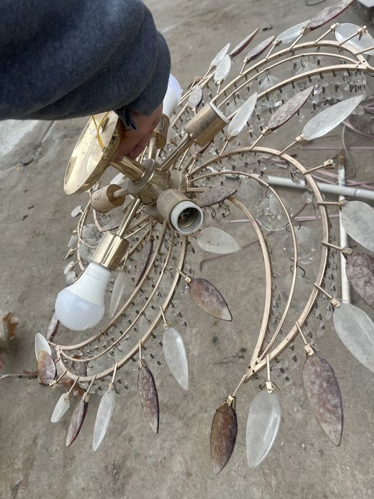 Люстры в нормальном состаяний