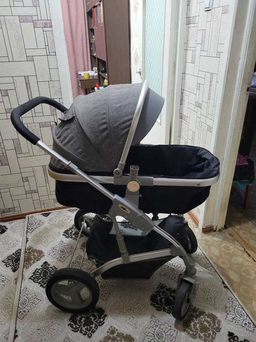 детская коляска в хорошем состоянии.