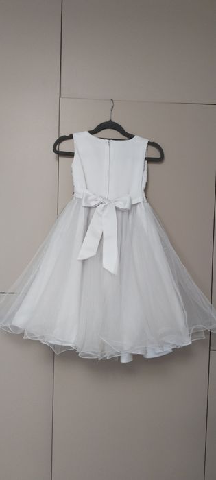 Продам платье от7-10лет