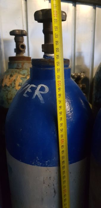 Vand butelii de oxigen