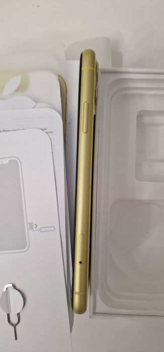 Продам IPhone 11, 128Mb, акб 74%.