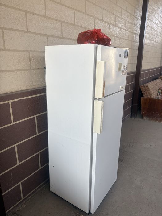 Продаю холодильник рабочий