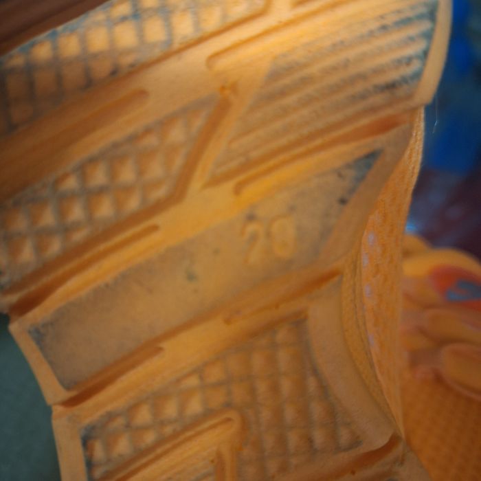 Adidasi nike  28