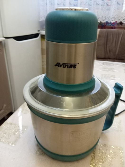 Срочно продам Измельчитель Avinas