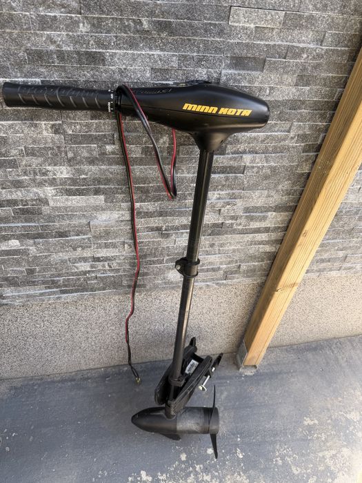 Motor electric Minn Kota Endura c2 34lbs+baterie caranda 120Ah+ charger