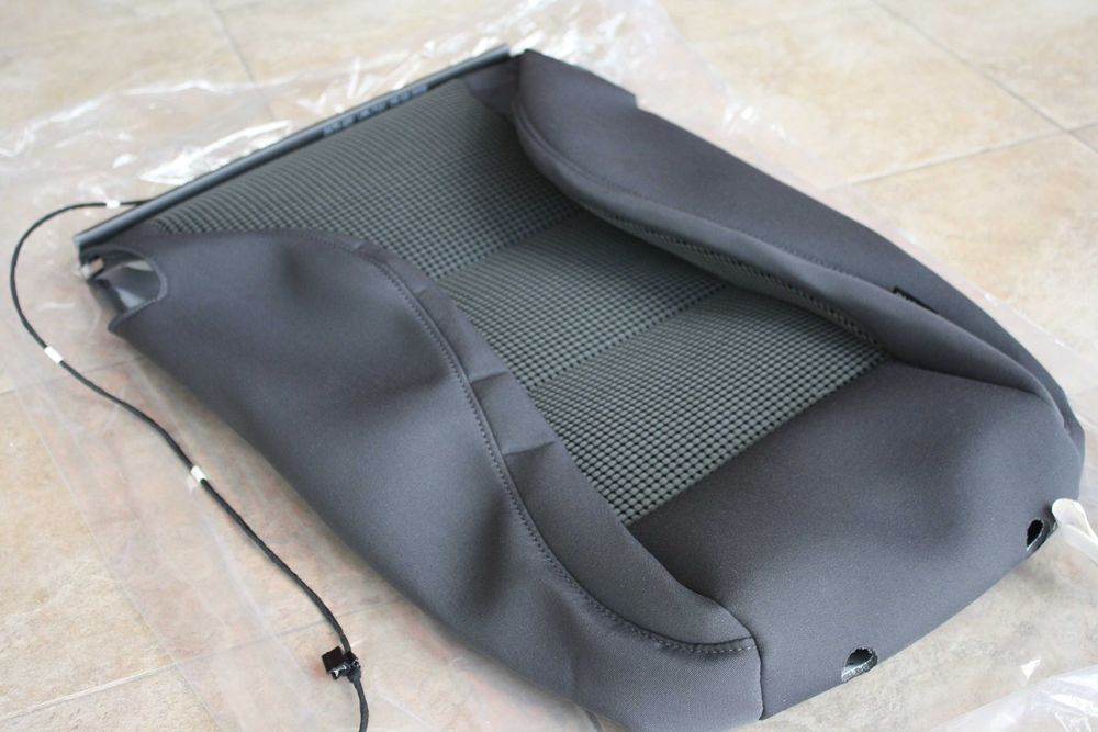 Husă scaun Volkswagen Touran cu încălzire 1T0 881 806 MF UEU