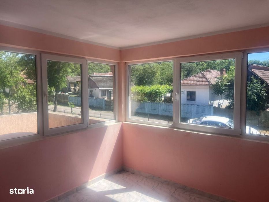 Casa 300 mp,afacere (camin batrani, pensiune), zona Breasta