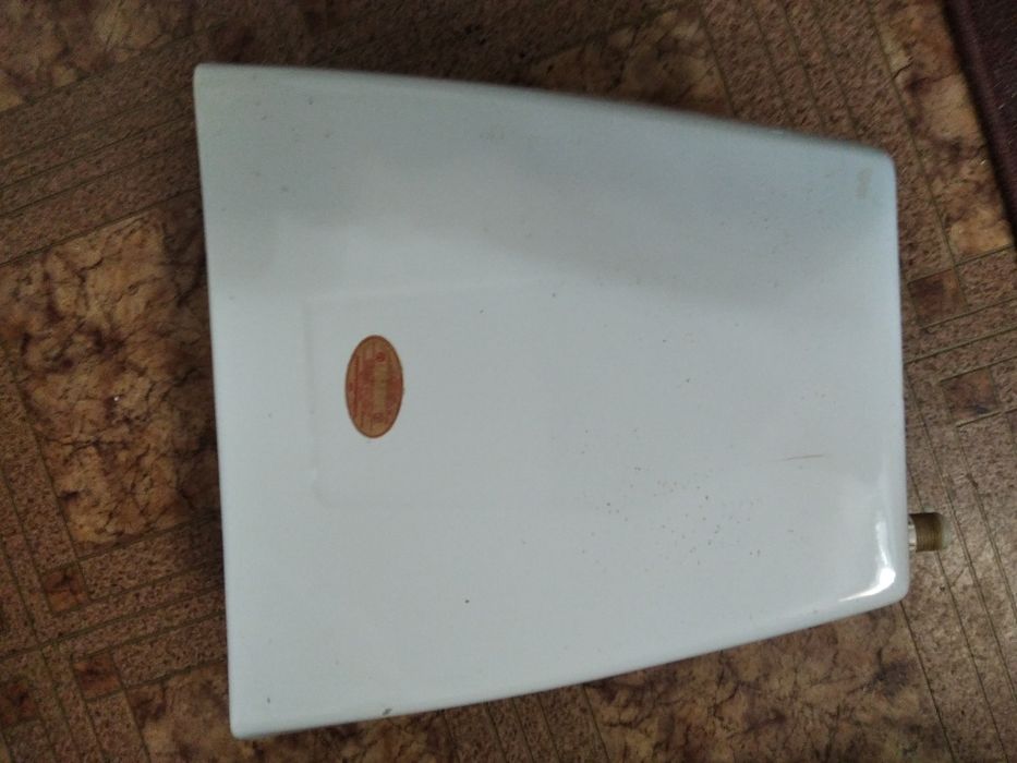 Продам бочок для унитаза б/у