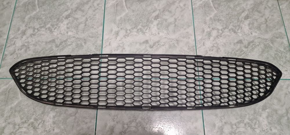 Accesorii bara M e60 (grile , capace,far )