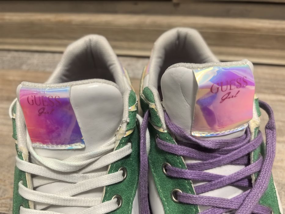 Оригинални кецове Guess