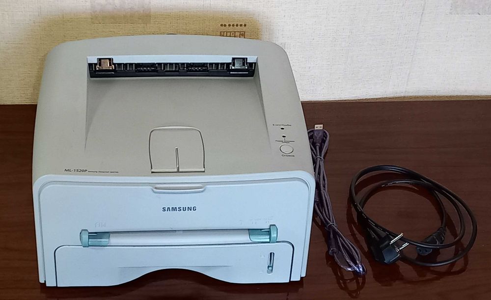 Лазерный принтер Samsung ML-1520P
