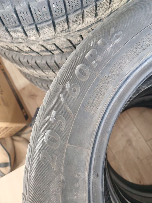 Продам резину 205/60/16